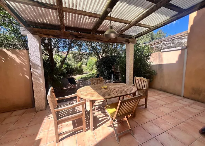 Laurence * Porto-Vecchio (Corsica)